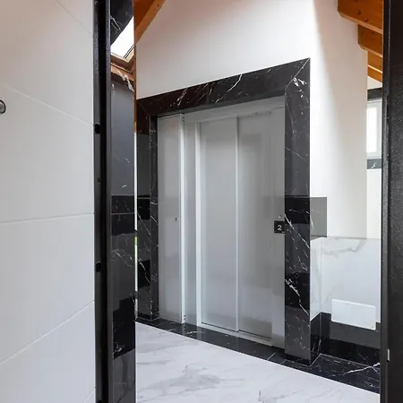 Romana Luxury - Self Check-in Wi-fi *